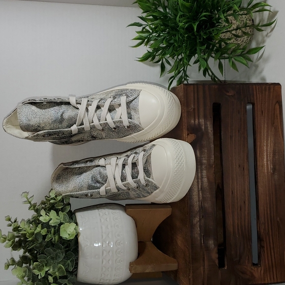 CONVERSE CTAS LIFT HI  PLATFORM WOMEN SZ VARIOUS - Picture 6 of 7